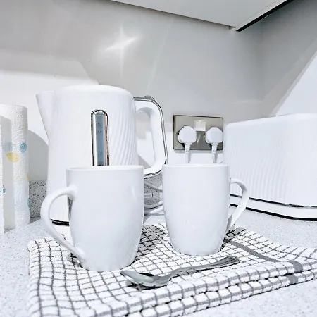 Modern Flat - Free Parking * ヨーク