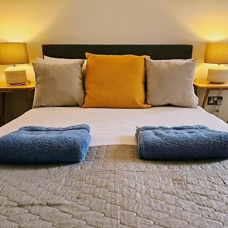 Modern Flat - Free Parking *